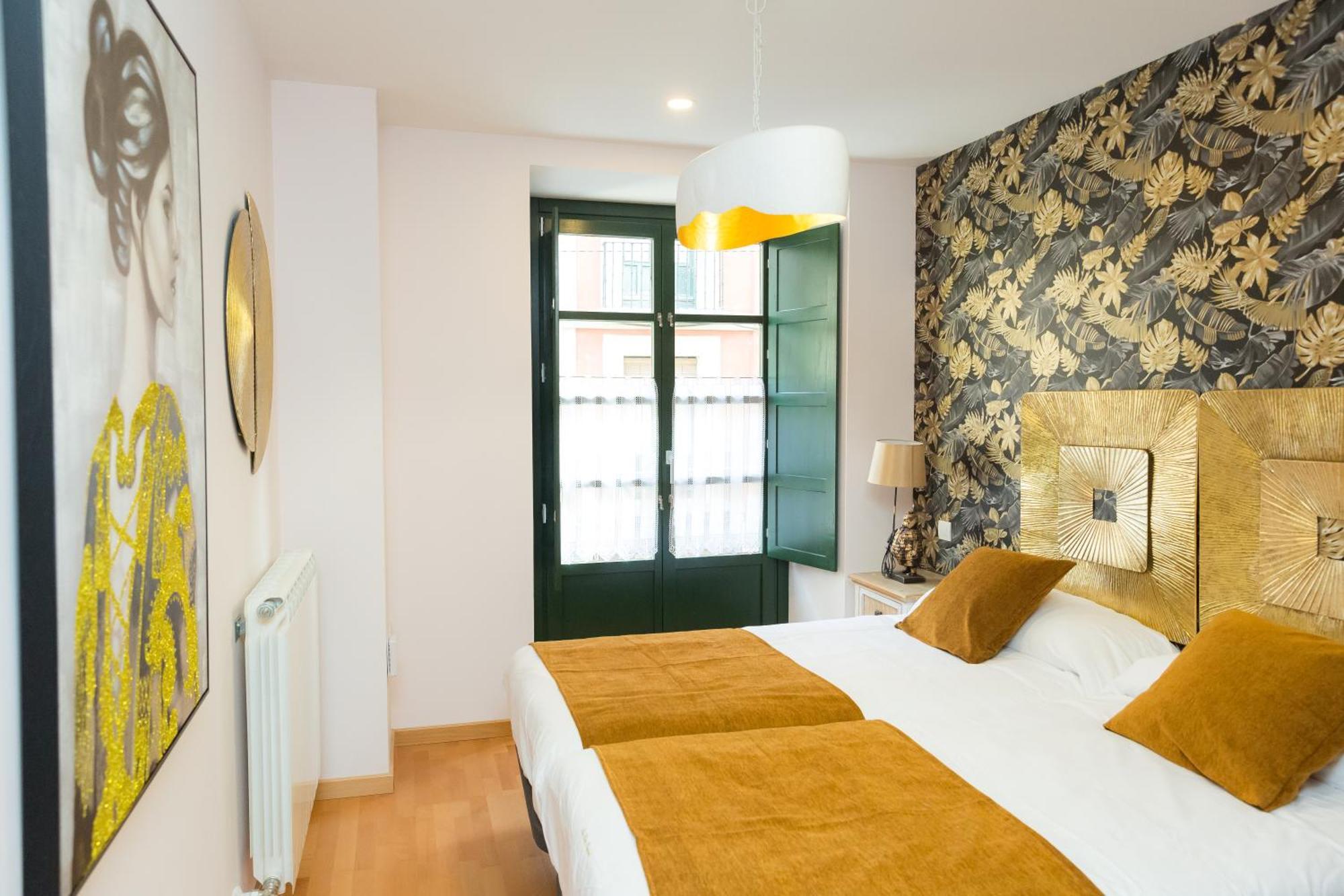 Apartamentos San Pedro Regalado Valladolid Extérieur photo