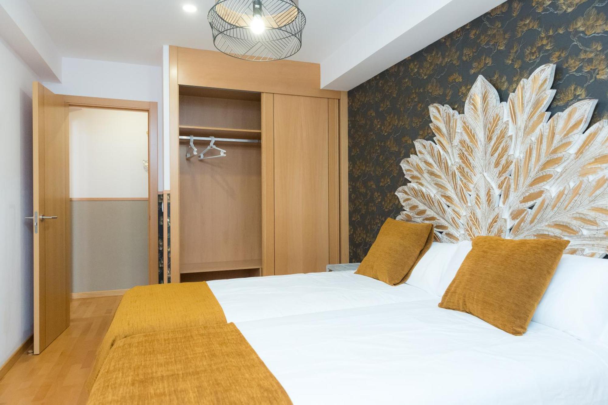 Apartamentos San Pedro Regalado Valladolid Extérieur photo