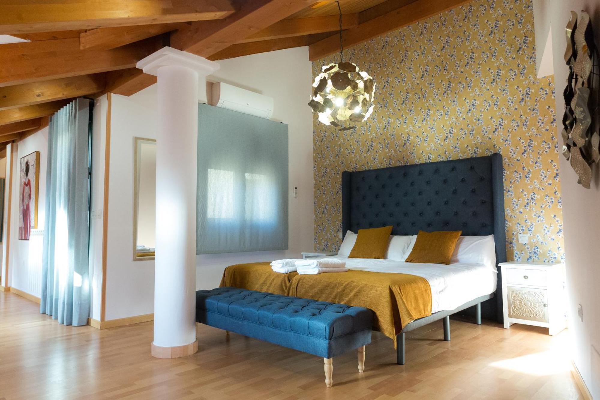 Apartamentos San Pedro Regalado Valladolid Extérieur photo